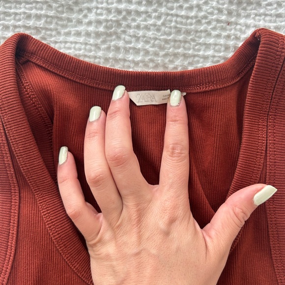 Zara Ribbed Tank Top - Picture 3 of 3